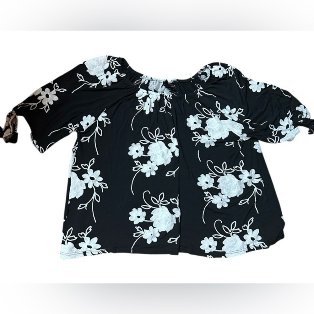 Liv Los Angeles Anthropologie Floral Embroidered Blouse Size 3X Black Peasant